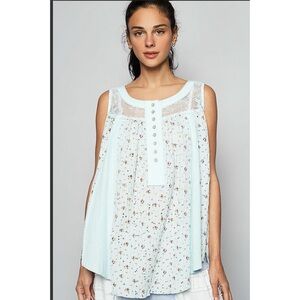 2️⃣ Mediums left. POL Multicolored Sleeveless Floral Pleated Blouse